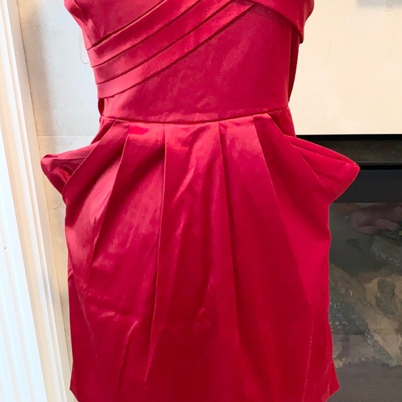 Strapless red dress - Picture 5 of 8